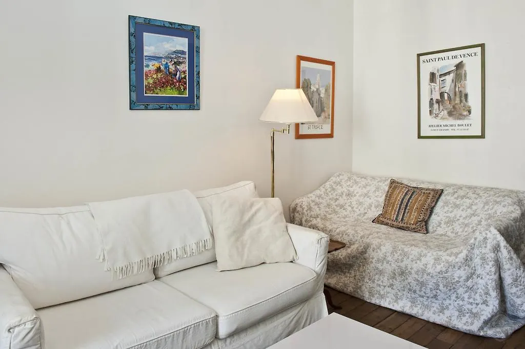 Classy St. Germain Apartment *